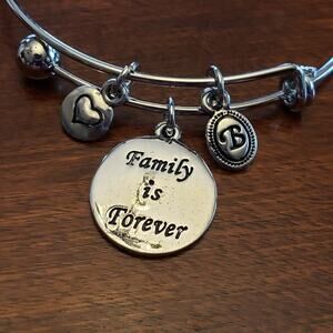 BRIGHTON Family is Forever‎ adjustable charm bracelet